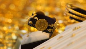 Çeyrek altında rekor! Gram altın ve cumhuriyet zirve yaptı!