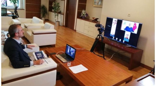 Çiftçi’den ilçe başkanlarıyla video konferans