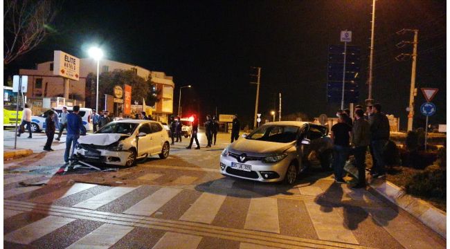 Darıca’da 2 otomobil çarpıştı: 4 yaralı