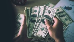 Dolar kritik seviyeyi kırdı geçti! Son 18 ayın en yüksek seviyelerinde