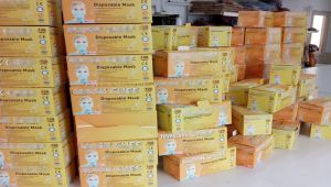 Gebze'de binlerce kaçak maske ele geçirildi