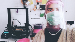 GTÜ öğrencisi sağlıkçılar için yüz siperliği üretti