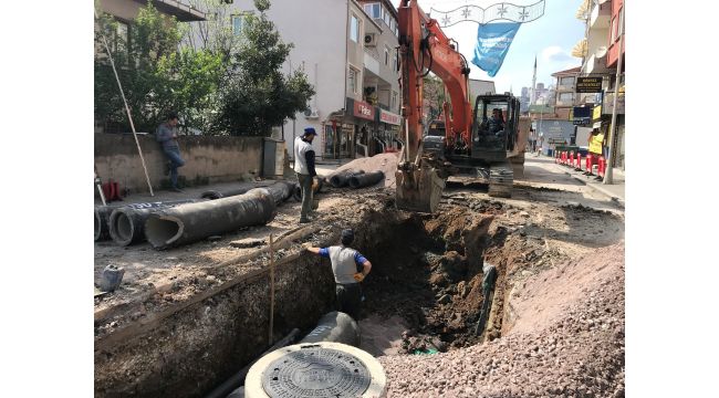İzmit Bağdat Caddesi’nde altyapı inşaatı sürdürülüyor