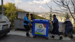 İzmit Belediyesi’nden 60 yeni geri dönüşüm konteyneri