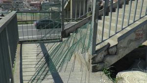 Kocaeli ile İstanbul'u birbirine bağlayan üst geçit kapatıldı