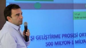 Korona aşısı ile ilgili önemli gelişme! Türk profesör başardı!