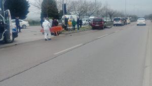 Otomobil ile hafif ticari araç çarpıştı: 3 yaralı