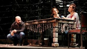 Şehir Tiyatrosu 2 yeni oyunla yine evlerinize konuk olacak