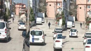 Yasağı ihlal eden Dilovalı gençler, doğalgaz aracını polis sanınca büyük panik yaşadı