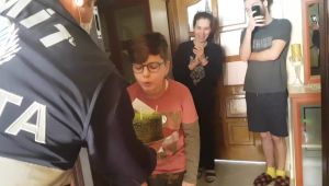 Zabıta ekiplerinden 11 yaşındaki Ege’ye doğum günü sürprizi