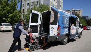 65 yaş üstü engelli vatandaşlara engelsiz taksi hizmeti