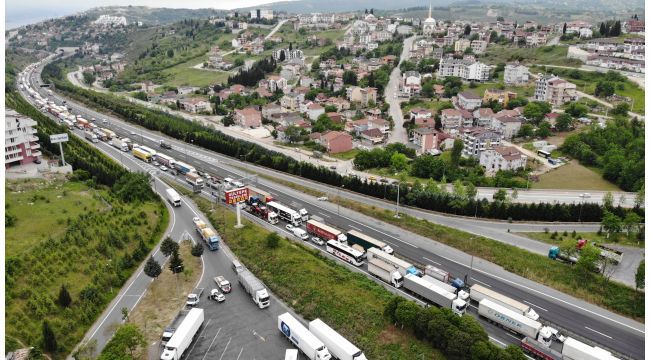 65 yaş üstü memleketlerine doğru yola çıktı