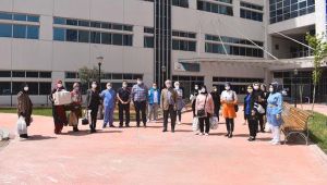 AK Parti Gebze Hemşireler Günü'nü unutmadı