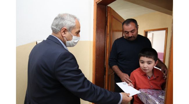 Başkan Büyükgöz özel çocukları unutmadı