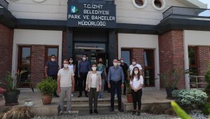 Başkan Hürriyet, Park ve Bahçeler ekipleriyle bir araya geldi