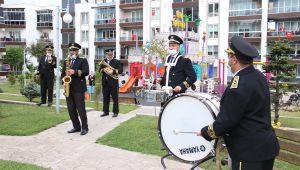 Bayramın coşkusu Bando takımının şarkıları ile yaşandı