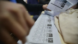 Bu pazar seçim olsa hangi parti ve lider ne yapar? Yeni anket...