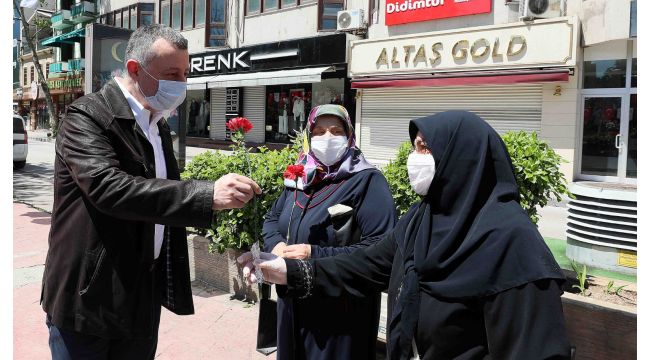 Büyükakın, Çınarların gölgesinde Anneler Günü'nü kutladı