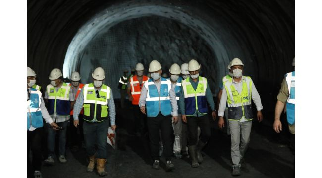 Büyükakın, Gebze'de yerin 52 metre altına indi