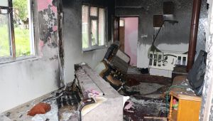 Büyükşehir evi yanan aileye hızır gibi yetişti