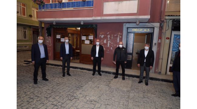 Darıca'da 65 yaş üstü vatandaşlara 80'ler sürprizi