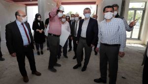 Darıca'nın dev spor salonunu incelediler