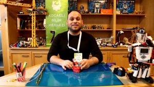 ‘EvdeKal Atölyeleri’ öğretirken eğlendiriyor