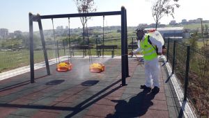 Gebze’de parklar çocuklar için dezenfekte ediliyor