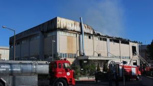 Gebze Plastikçiler OSB'de fabrika yangını