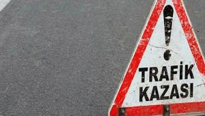 Gebze TEM Otoyolunda iki tır çarpıştı