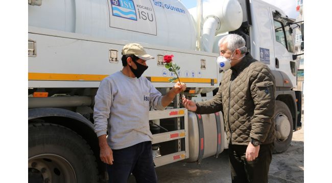 Gündoğdu, 1 Mayıs’ta çalışan işçilerin bayramını kutladı