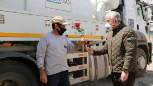 Gündoğdu, 1 Mayıs’ta çalışan işçilerin bayramını kutladı