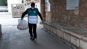 Her gün 300 aileye iftar yemeği gönderiyorlar