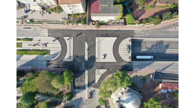 İzmit Seka Tüneli üzerindeki kavşağa asfalt serildi