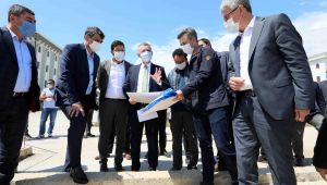 “Kartepe Kent Meydanı şehrimiz için değerli bir kazanım olacak”