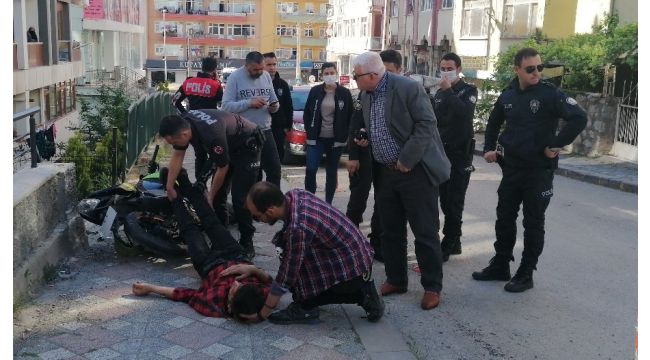 Motosikletiyle polisten kaçan sürücü kaza yaptı