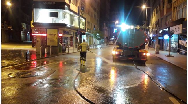 Temizlik işlerinden gece mesaisi
