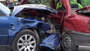 Yollar kan gölüne döndü: 5 ölü, 152 yaralı!