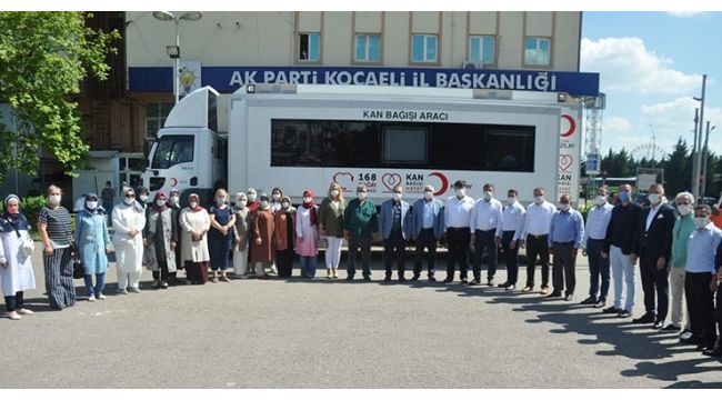 AK Parti Kocaeli, kan bağışı yaptı