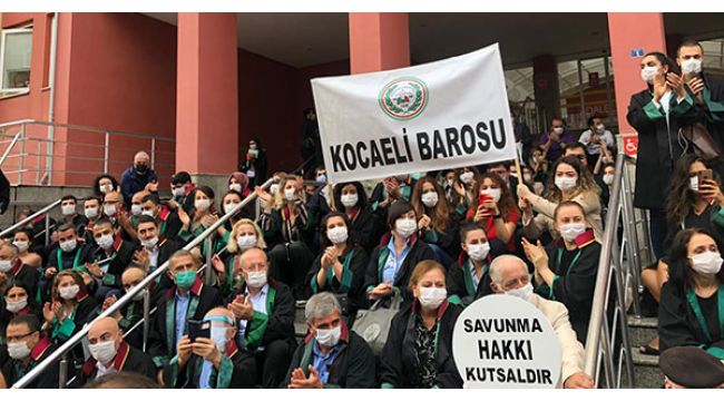 Ankara’ya yürüyen avukatlara Kocaeli’den destek!