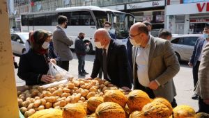 Başkan Bıyık esnafı yalnız bırakmadı