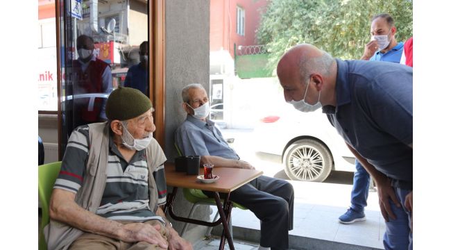 Başkan Bıyık, vatandaşlarla çay içip sohbet etti