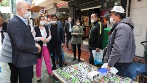 Başkan Hürriyet yeniden kepenk açan esnafın yanında