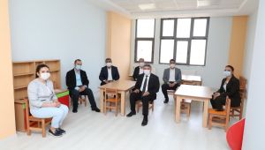 Çakmak ve Şayir, yapımı biten anaokulunu inceledi