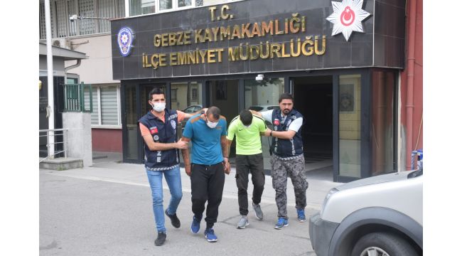 Çekçekçi kılığındaki kombi hırsızları yakalandı