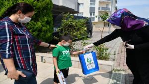 Çocukların karneleri evlerine teslim edildi