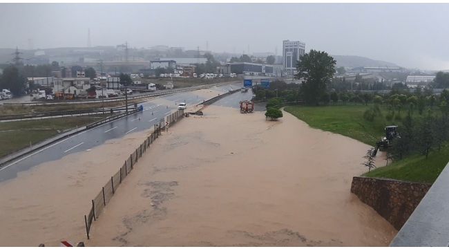 D-100 kara yolu çift yönlü trafiğe kapandı