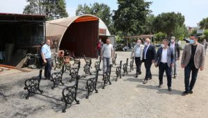 Darıca Belediyesi kent mobilyalarını kendisi üretiyor
