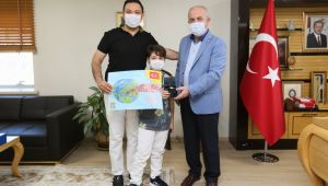 Derince’de başarı ödülsüz kalmıyor