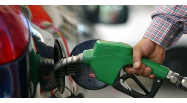 Dün zam gelmişti… Benzine şimdi de indirim geliyor!